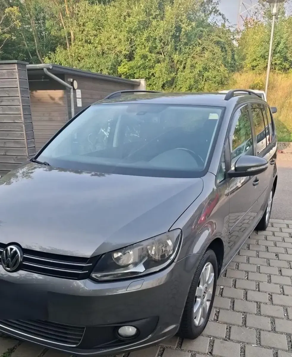 Gebraucht VW Touran 105 PS (77 kW) 2011 Van / Kleinbus