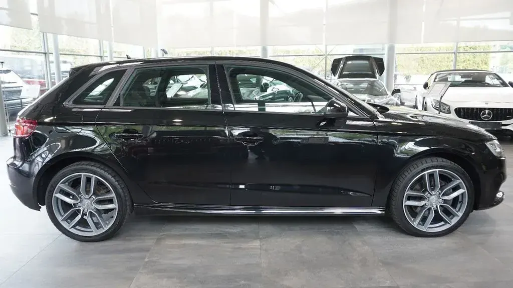 Gebraucht Audi e-tron S-Line 150 PS (110 kW) 2020 Schwarz SUV