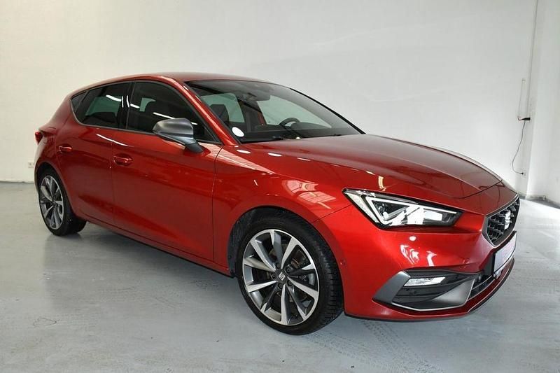 Gebraucht Seat Leon FR 150 PS (110 kW) 2020 Desire red (rot) Limousine