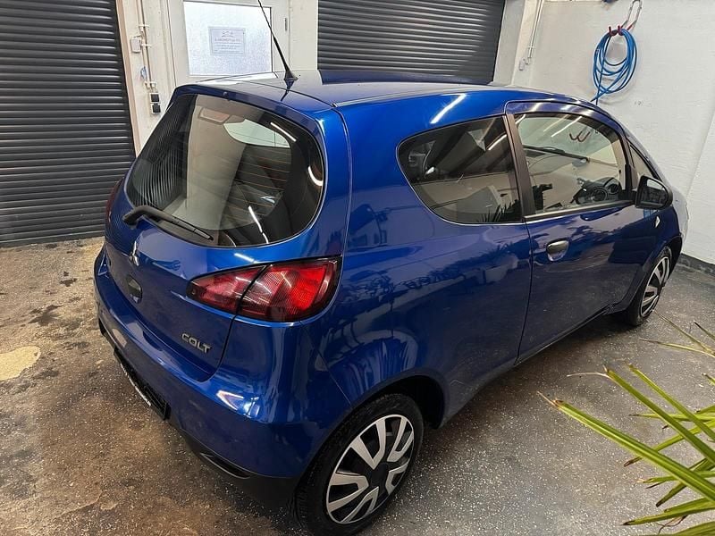 Gebraucht Mitsubishi Colt 55 PS (40 kW) 2009 Blau Kleinwagen