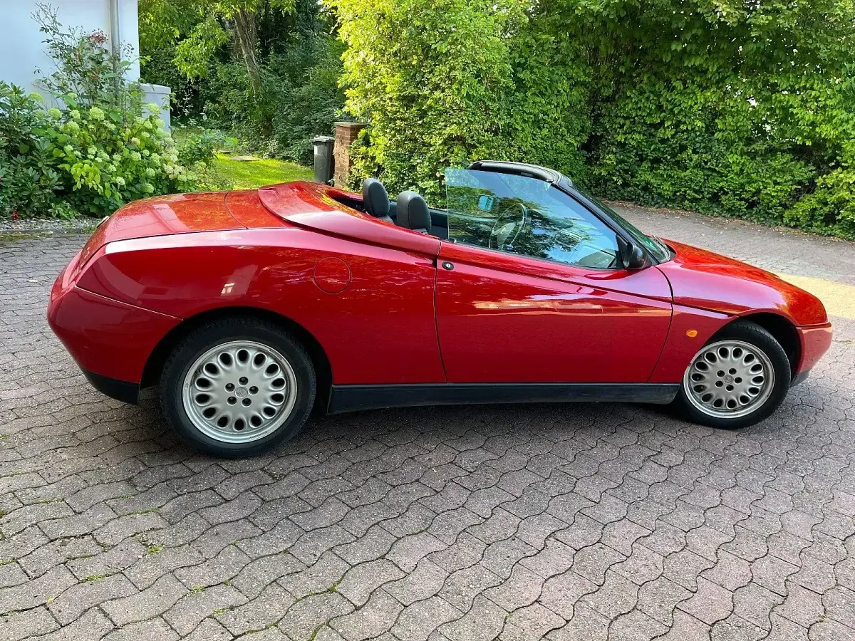 Gebraucht Alfa Romeo Spider 150 PS (110 kW) 1997 Rot Cabrio