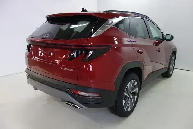 Gebraucht Hyundai Tucson Select 150 PS (110 kW) 2021 Sunset red SUV