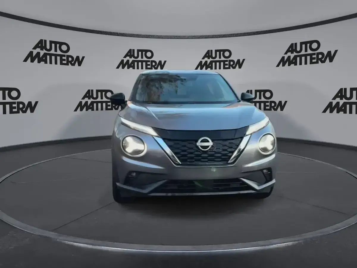 Neu Nissan Juke N-Connecta 143 PS (105 kW) 2026 Grau SUV