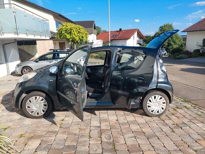 Grau Gebraucht 2008 Citroën C1 Kleinwagen | 1.990 € (Etwas zu teuer) - Bild 1/3