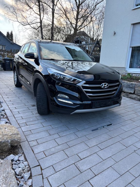 Schwarz Gebraucht 2017 Hyundai Tucson Trend SUV | 13.200 € (Guter Preis) - Bild 1/4