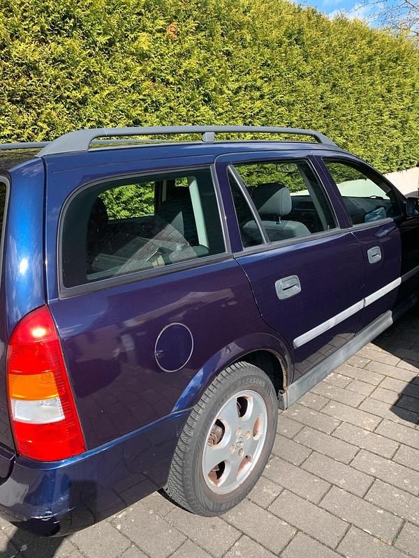 Gebraucht Opel Astra 101 PS (74 kW) 2001 Blau Kombi