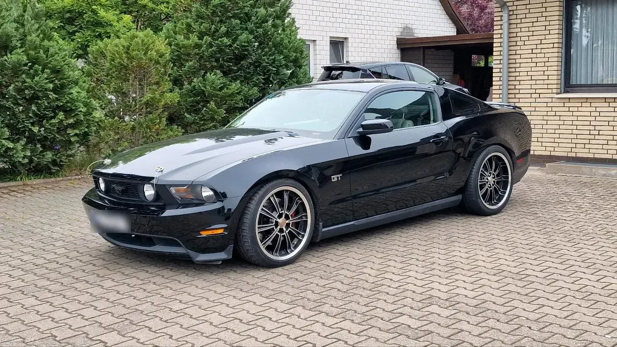 Gebraucht Ford Mustang GT 320 PS (235 kW) 2009 Schwarz Coupé