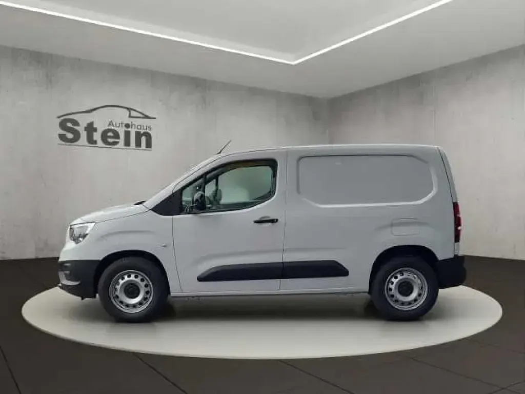 Używany Opel Combo-e Life Edition 100 kW (136 KM) 2024 Biały