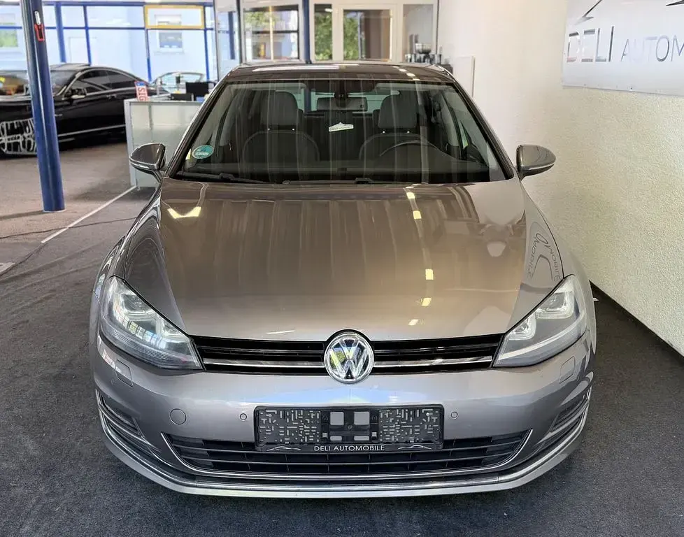 Second-hand VW Golf VII Highline 140 CP (102 kW) 2014 Gri Berlinǎ