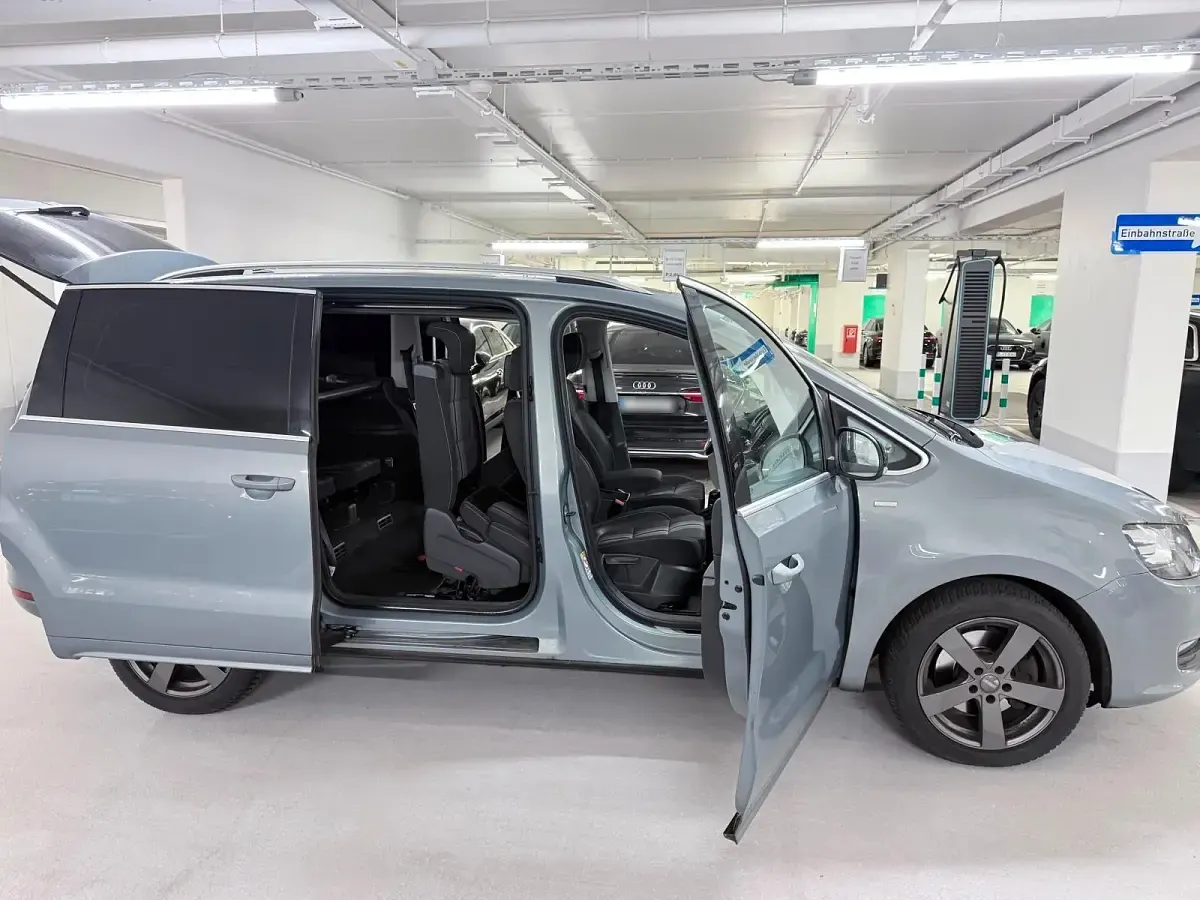 Gebraucht VW Sharan 140 PS (102 kW) 2013 Grau Van / Kleinbus