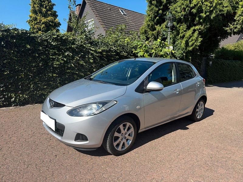 Grau Gebraucht 2010 Mazda 2 Edition Kleinwagen | 3.200 € (Fairer Preis) - Bild 1/4