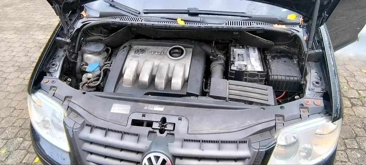 Gebraucht VW Touran 90 PS (66 kW) 2005 Schwarz Van / Kleinbus