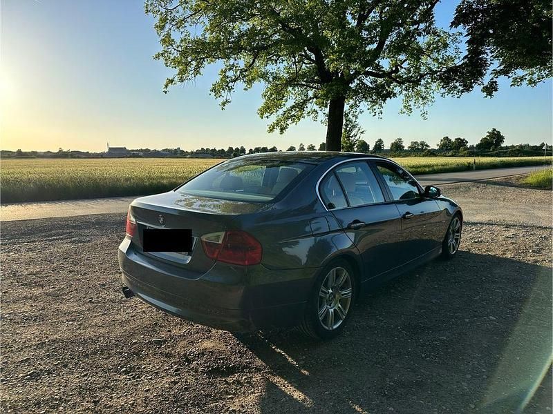 Second-hand BMW 325 218 CP (160 kW) 2005 Gri Berlinǎ
