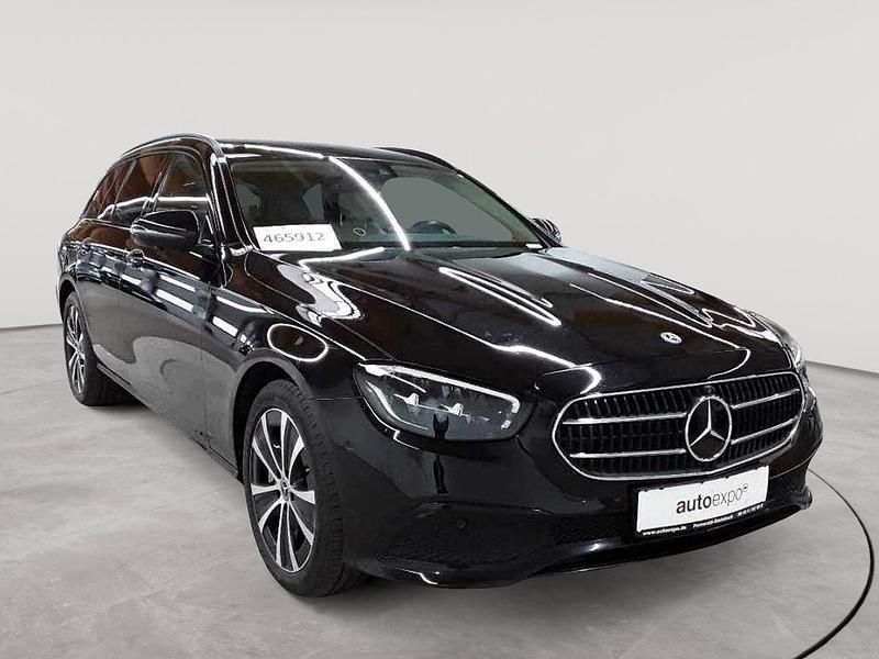 Gebraucht Mercedes E300 Exclusive 194 PS (142 kW) 2022 Obsidianschwarz metallic Kombi
