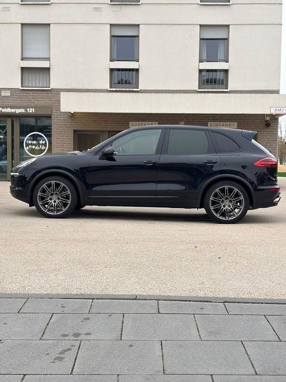 Second-hand Porsche Cayenne 262 CP (192 kW) 2015 Negru SUV