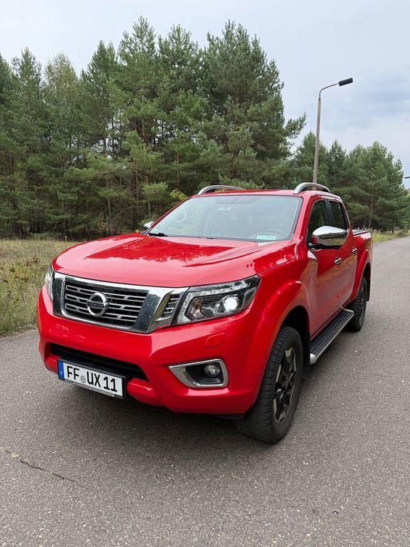 Rot Gebraucht 2021 Nissan Navara Tekna Abholung | 31.999 € (Fairer Preis) - Bild 1/4