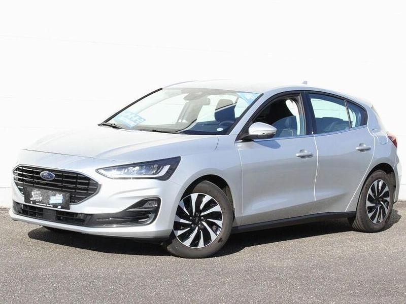 Silver metallic Gebraucht 2022 Ford Focus Titanium Limousine | 19.955 € (Fairer Preis) - Bild 1/4
