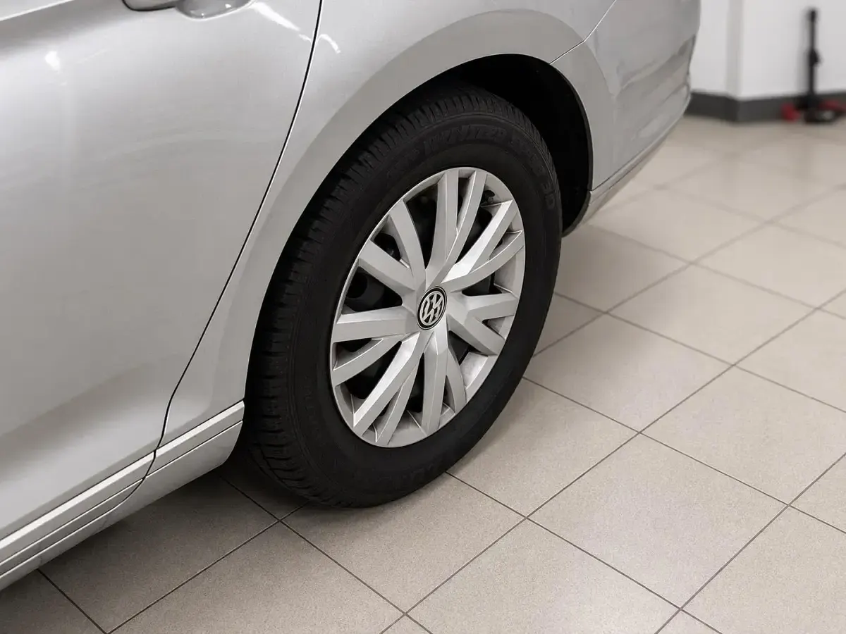 Gebraucht VW Passat 120 PS (88 kW) 2015 Silber Kombi