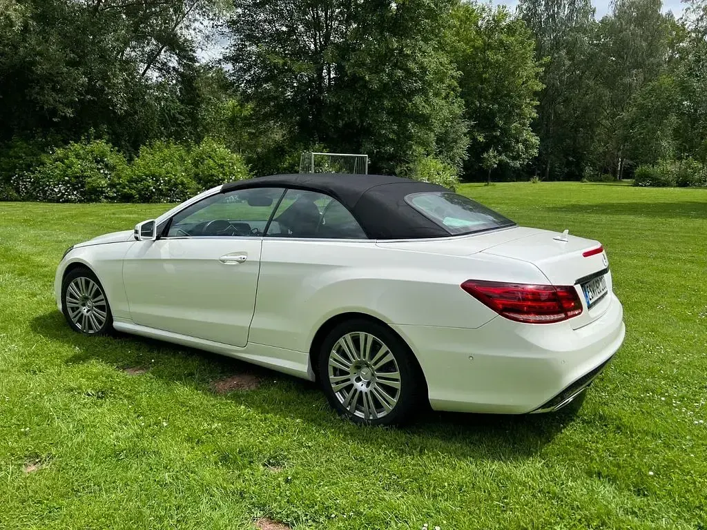 Gebraucht Mercedes E200 AMG line 184 PS (135 kW) 2013 Weiß Cabrio