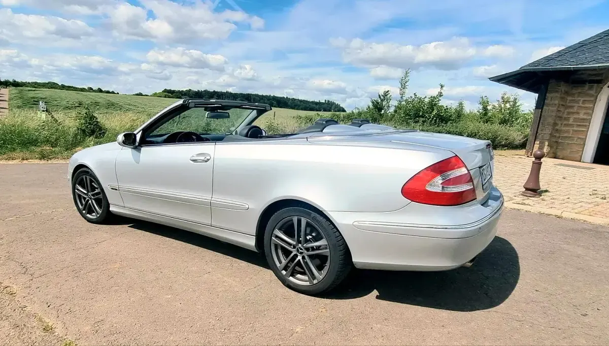 Gebraucht Mercedes CLK240 Avantgarde 170 PS (125 kW) 2004 Silber Cabrio