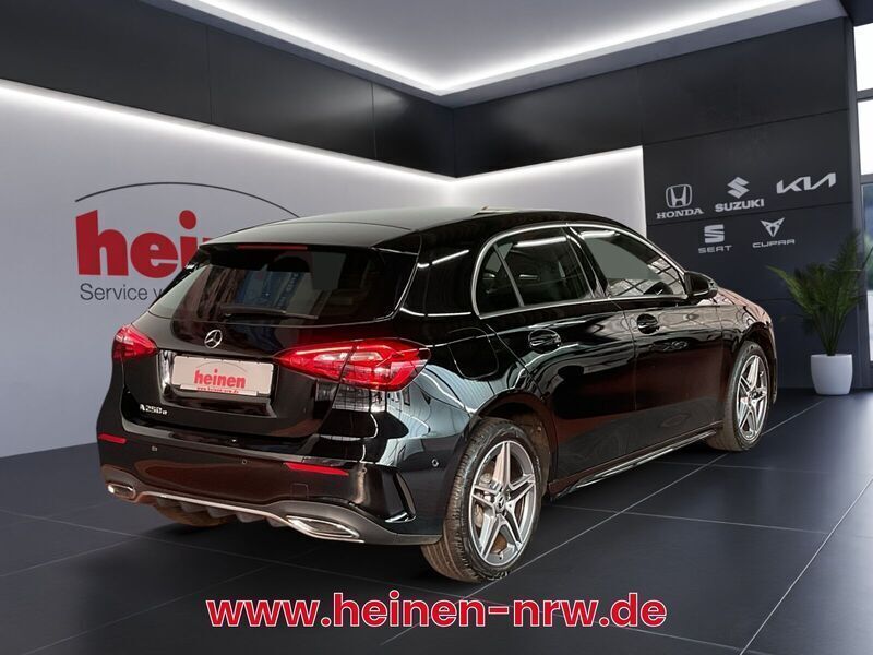 Gebraucht Mercedes A250 AMG line 218 PS (160 kW) 2021 Andere Limousine