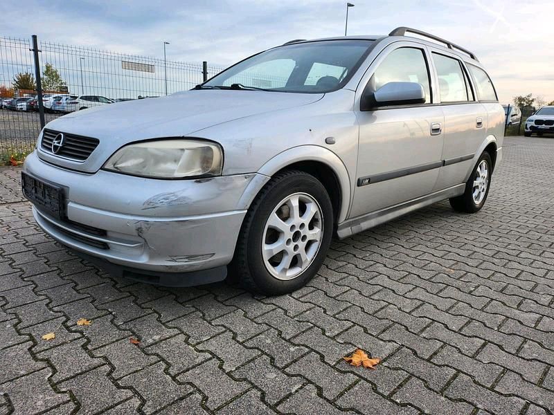 Silber Gebraucht 2004 Opel Astra Kombi | 550 € - Bild 1/4