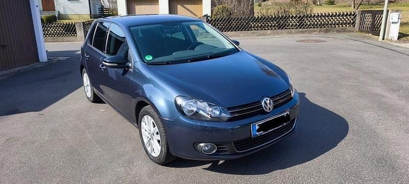 Gebraucht VW Golf VI Trendline 86 PS (63 kW) 2011 Blau Kleinwagen