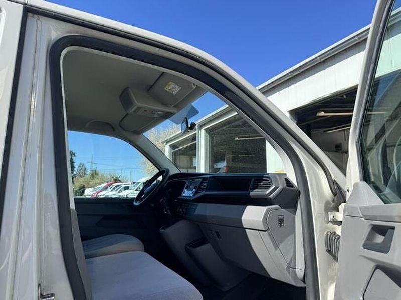 Gebraucht VW Transporter 90 PS (66 kW) 2020 Grau Van
