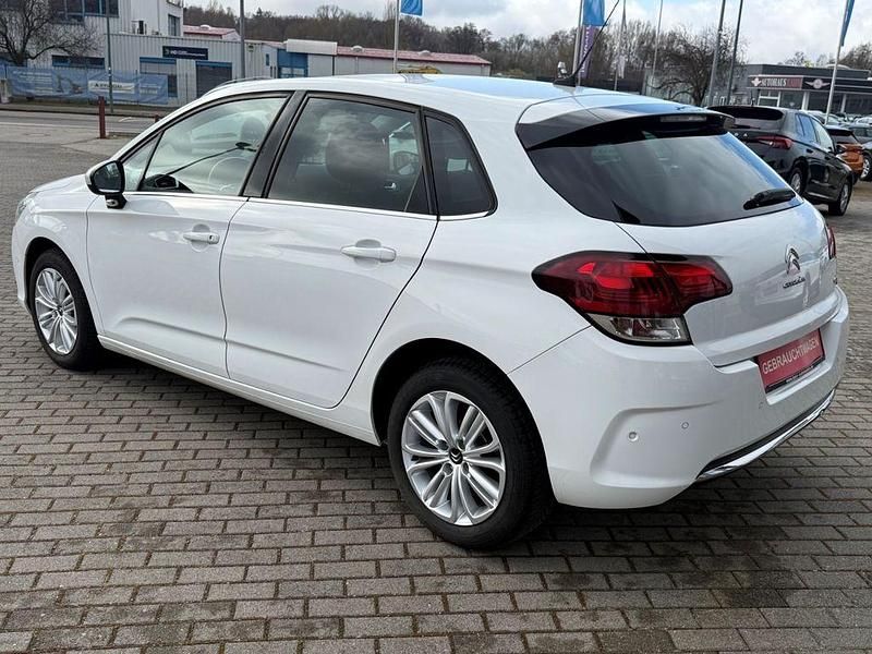 Gebraucht Citroën C4 SELECTION 131 PS (96 kW) 2016 Weiß Limousine