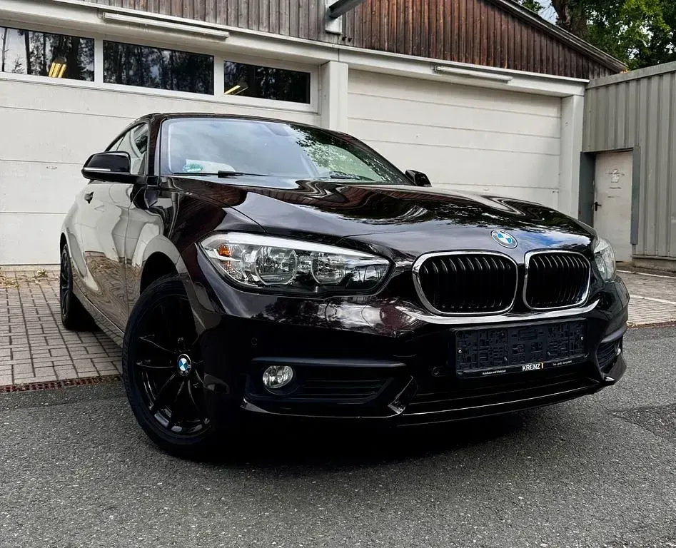 Gebraucht BMW 118 Advantage 136 PS (100 kW) 2018 Braun Kleinwagen