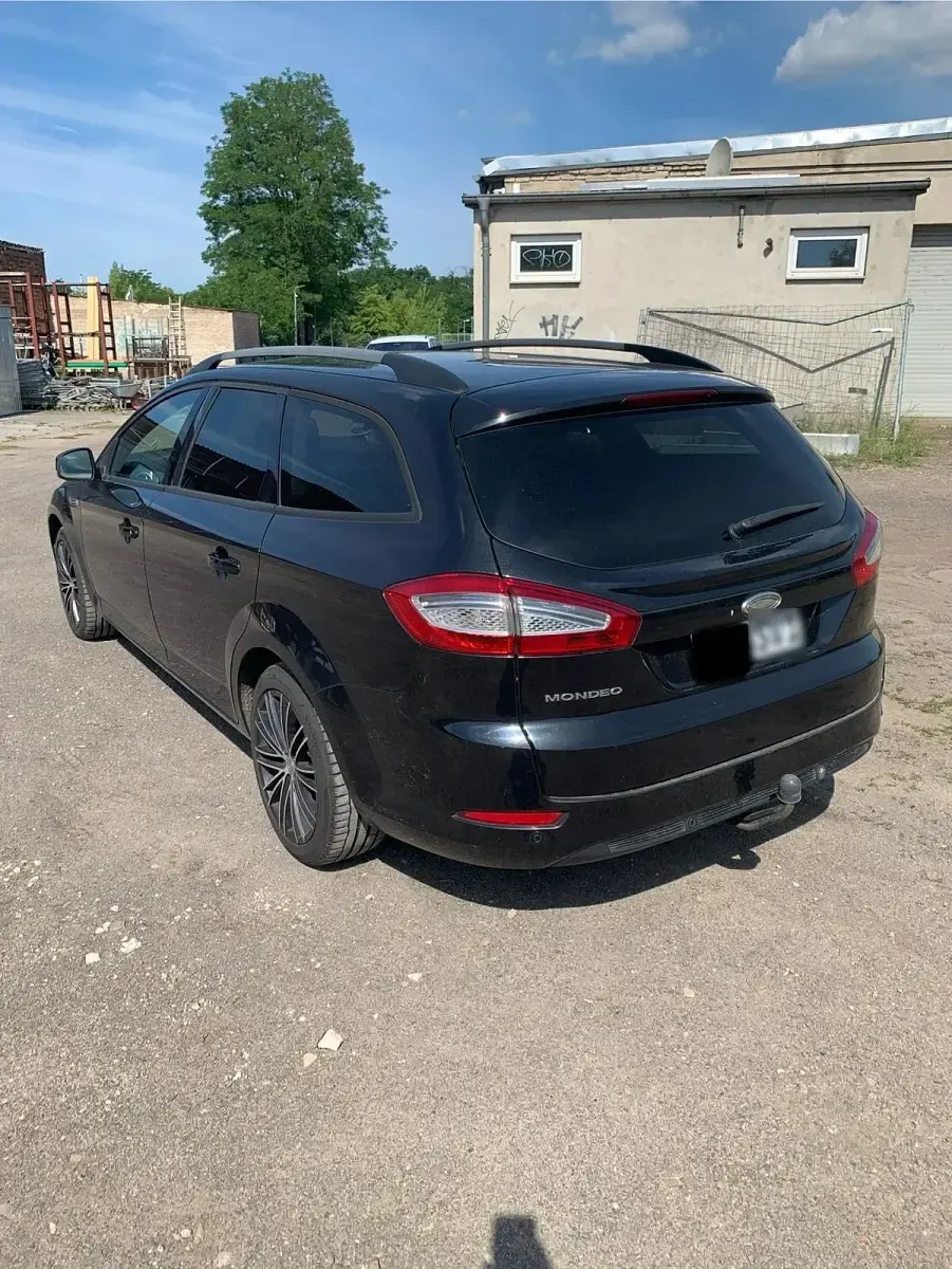 Gebraucht Ford Mondeo 115 PS (84 kW) 2011 Schwarz Kombi