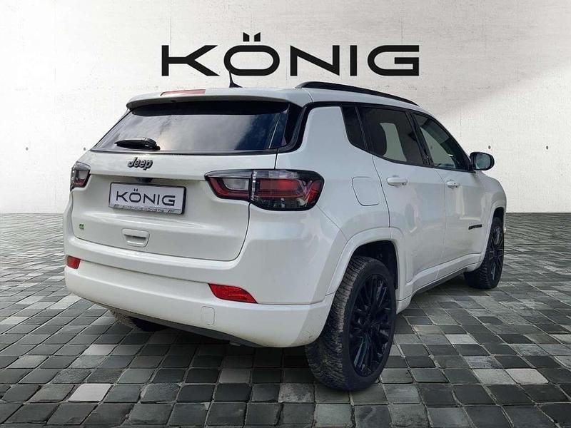 Gebraucht Jeep Compass 131 PS (96 kW) 2024 Alpine white (5ca) SUV