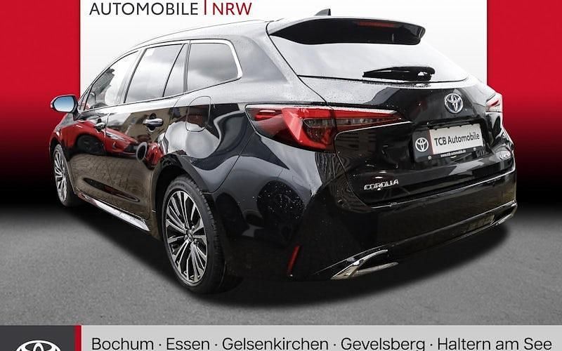 Neu Toyota Corolla 196 PS (144 kW) 2025 Schwarz Limousine