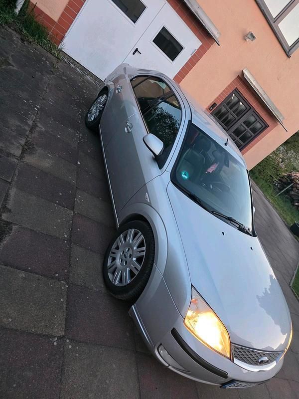 Gebraucht Ford Mondeo 204 PS (150 kW) 2005 Silber Limousine