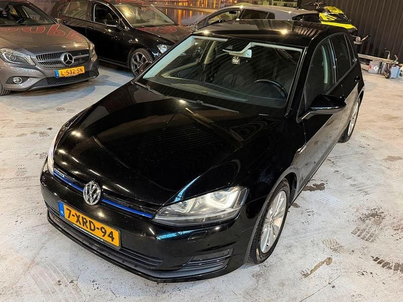Gebraucht VW Golf VII 110 PS (80 kW) 2014 Schwarz Limousine