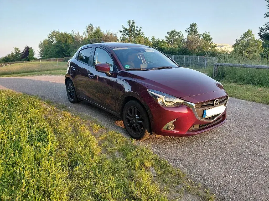 Gebraucht Mazda 2 Kizoku 90 PS (66 kW) 2018 Rot Limousine
