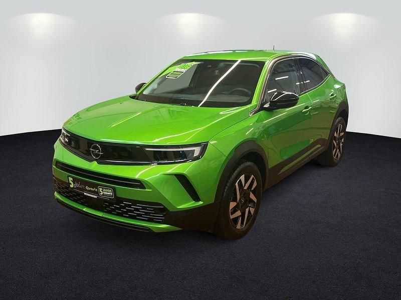 Gebraucht Opel Mokka Elegance 131 PS (96 kW) 2024 Matcha green SUV