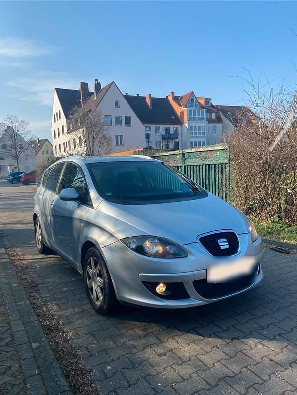 Gebraucht Seat Altea XL 102 PS (75 kW) 2007 Silber Van / Kleinbus