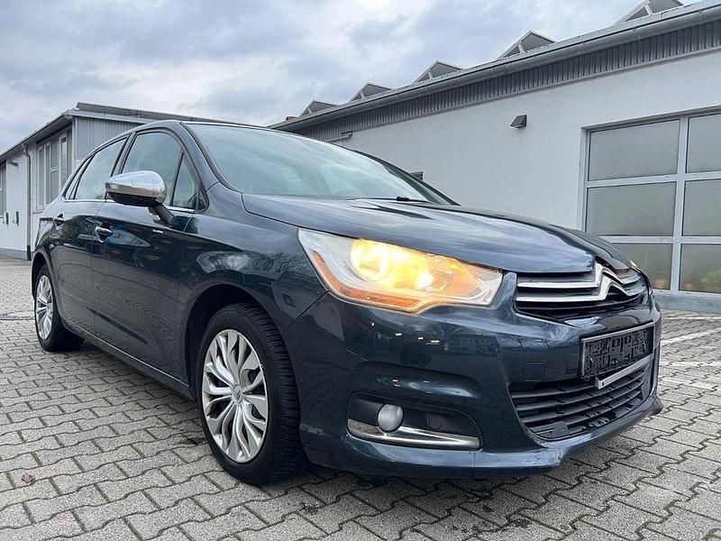 Blau Gebraucht 2013 Citroën C4 Limousine | 3.300 € (Guter Preis) - Bild 1/4