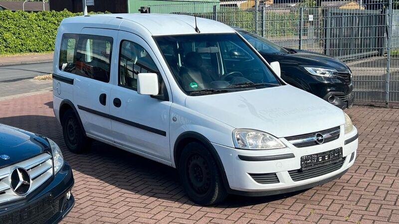 Weiß Gebraucht 2008 Opel Combo Edition Van / Kleinbus | 1.999 € (Guter Preis) - Bild 1/4