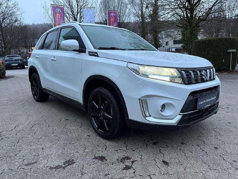 Gebraucht Suzuki Vitara Comfort+ 129 PS (94 kW) 2020 Weiß SUV