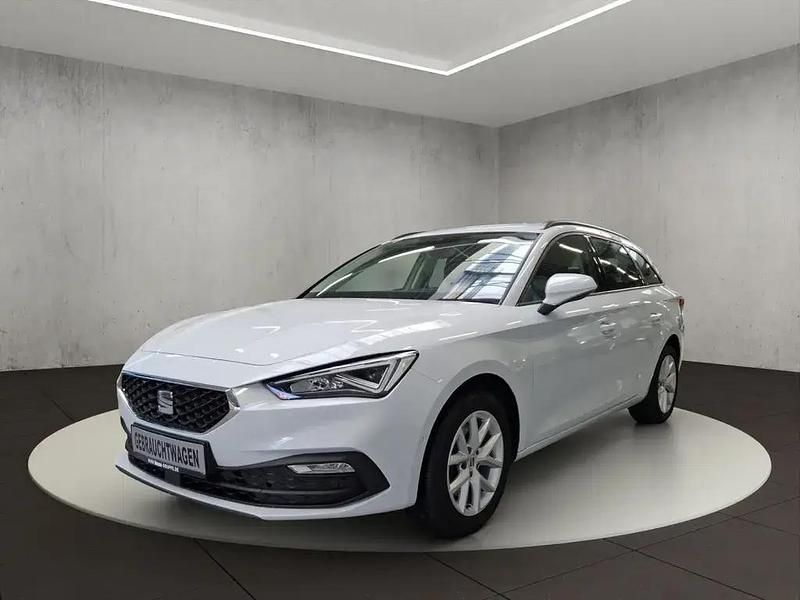 Nevada weiß metallic Gebraucht 2022 Seat Leon Style Kombi | 22.700 € (Fairer Preis) - Bild 1/4