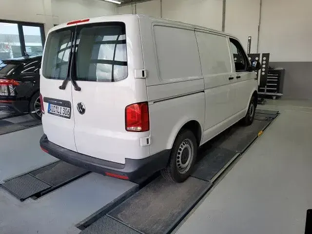 Usata VW Transporter 150 CV (110 kW) 2021 Bianco Furgone