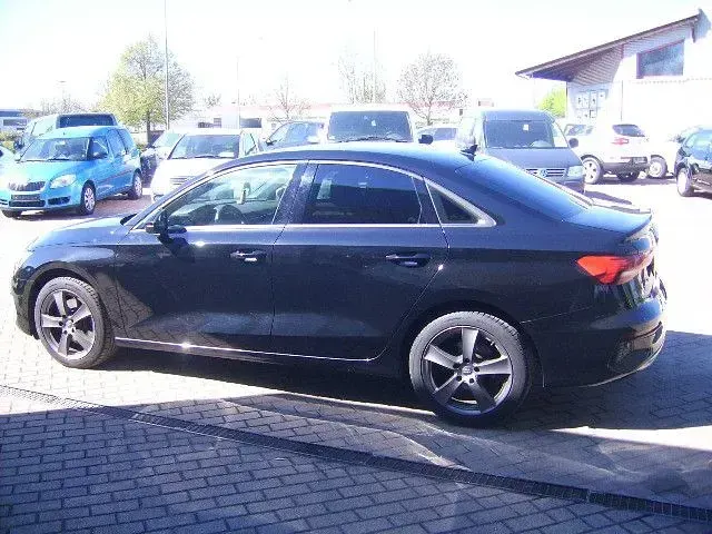 Używany Audi A3 Advanced 150 KM (110 kW) 2020 Czarny Sedan/Limuzyna