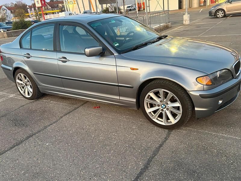 Gebraucht BMW 320 150 PS (110 kW) 2004 Silber Limousine