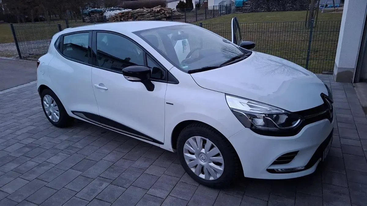 Gebraucht Renault Clio IV LIMITED 76 PS (55 kW) 2018 Weiß Kleinwagen