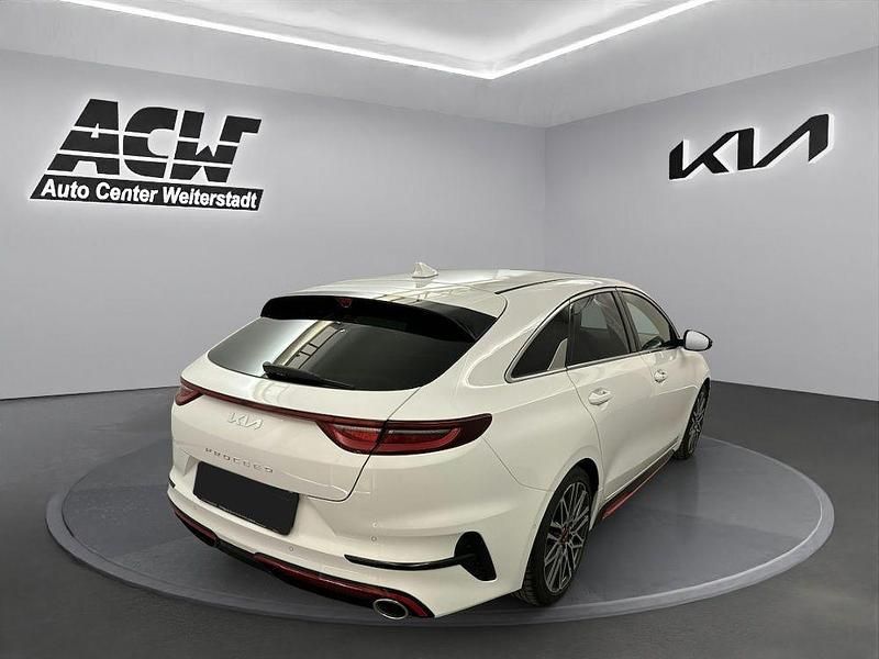Gebraucht Kia ProCeed GT 204 PS (150 kW) 2023 Weiß Kleinwagen
