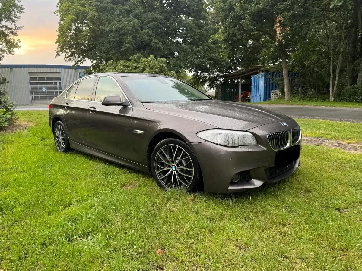 Gebraucht BMW 523 204 PS (150 kW) 2010 Braun Limousine