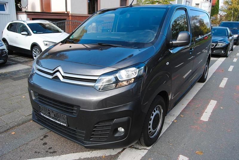 Grau Gebraucht 2017 Citroën Jumpy Business Class Van / Kleinbus | 7.480 € - Bild 1/4