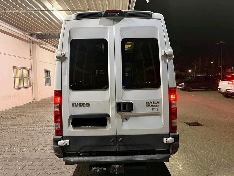 Gebraucht Iveco Daily 136 PS (100 kW) 2009 Weiß Van / Kleinbus